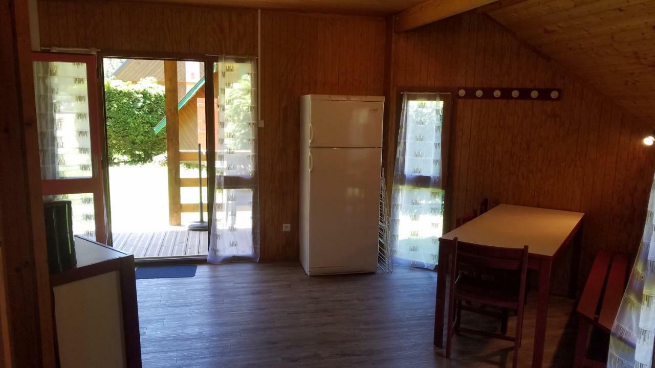 Camping Domaine Du Lac Chambon 뮈롤 외부 사진