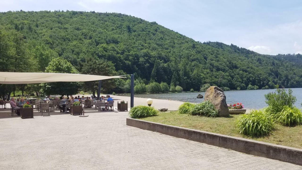 Camping Domaine Du Lac Chambon 뮈롤 외부 사진